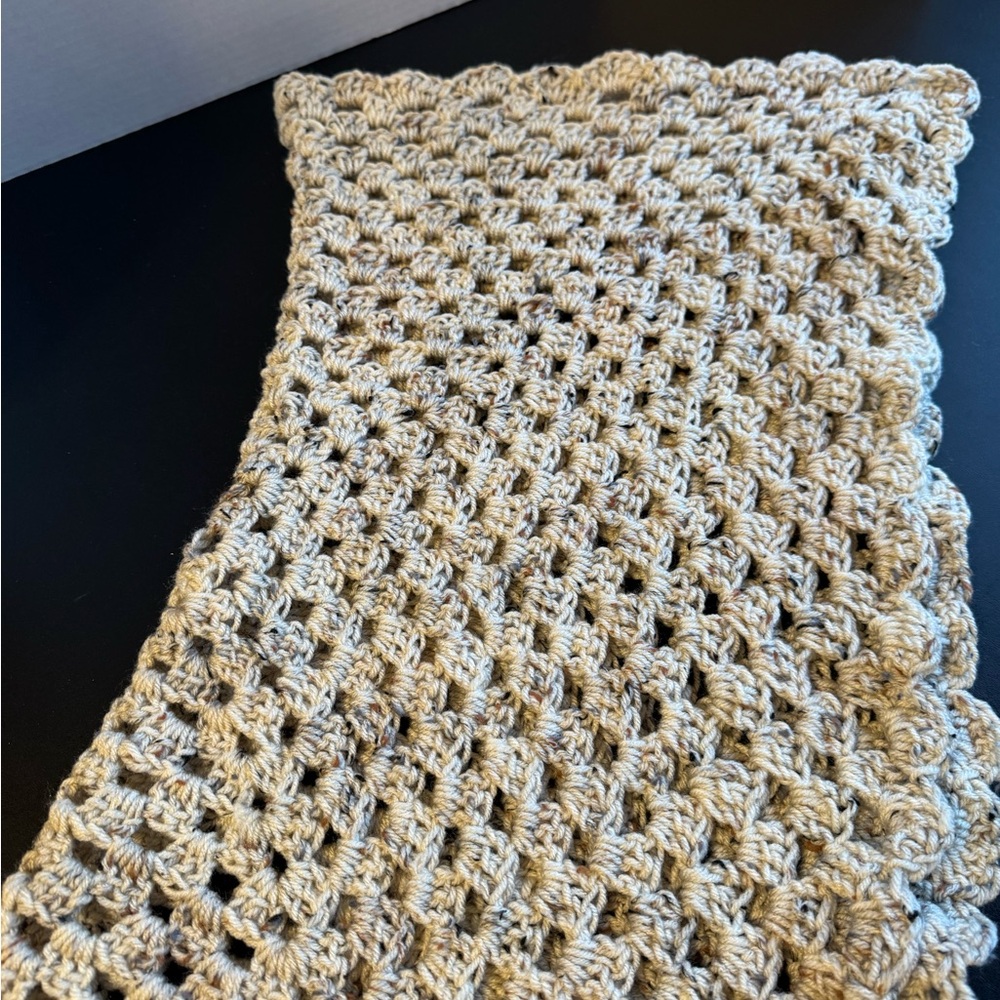 Handmade Crochet Blanket New - Picture 3 of 4